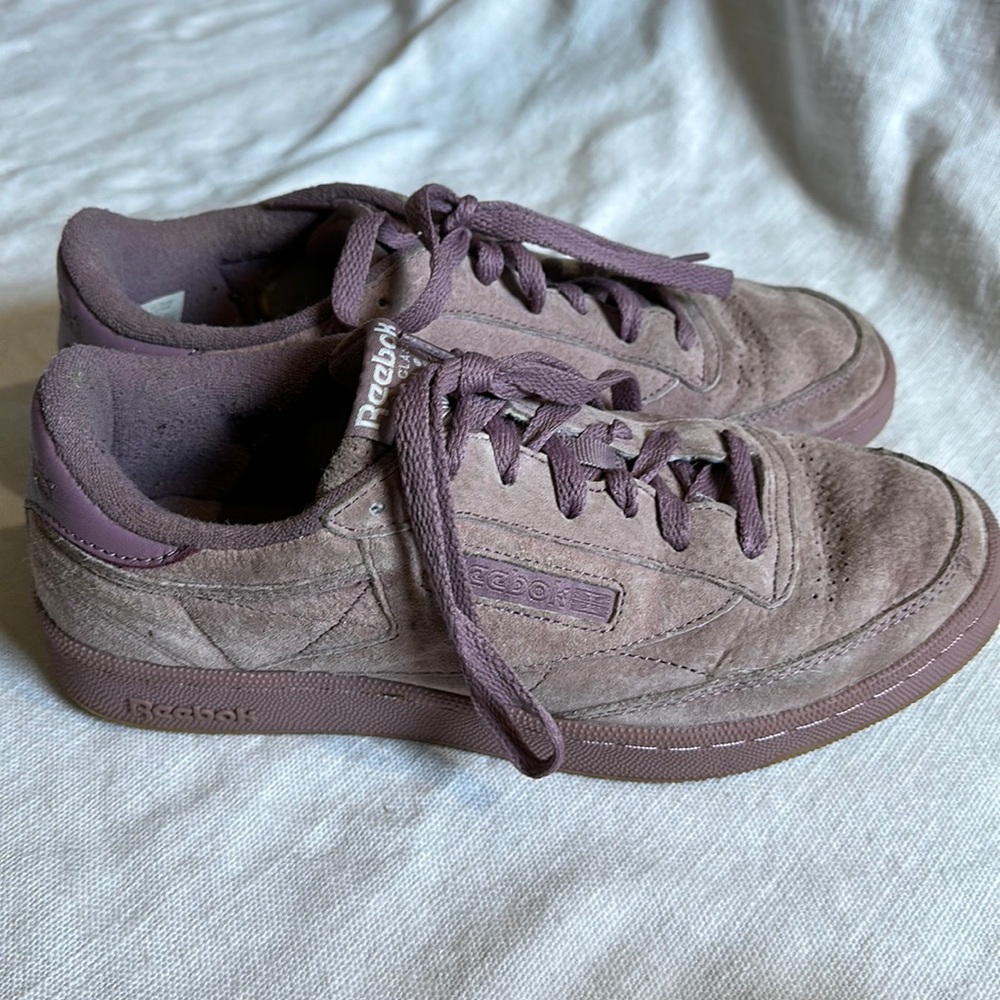 Size 8, Reebok Classics Club C